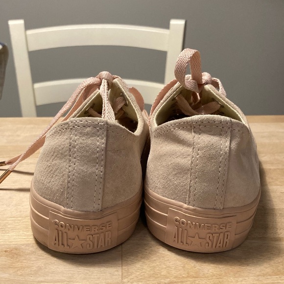 Converse Suede All Star Sneakers. Soft Pink Suede Upper. Pink Sole. Size: 7.5 - Picture 4 of 9